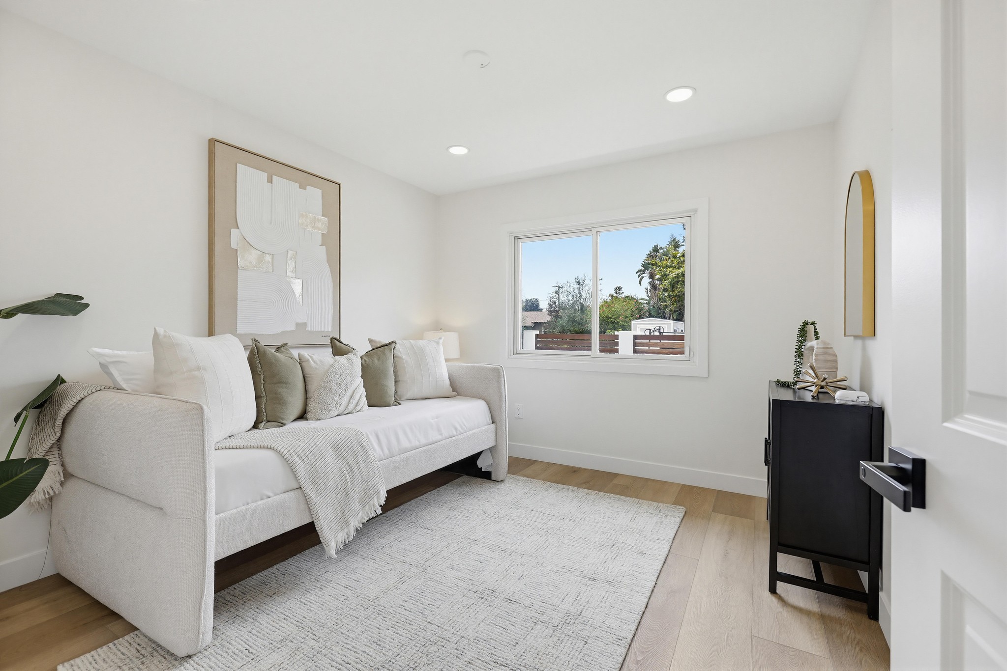 Virtual tour photo 53 of 69 for 2515 E Orange Grove Ave