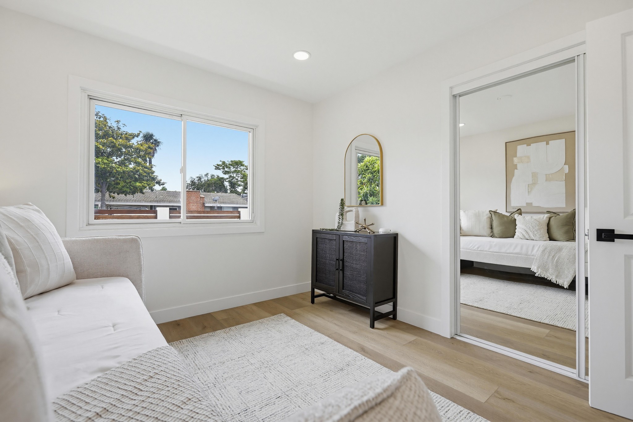 Virtual tour photo 54 of 69 for 2515 E Orange Grove Ave