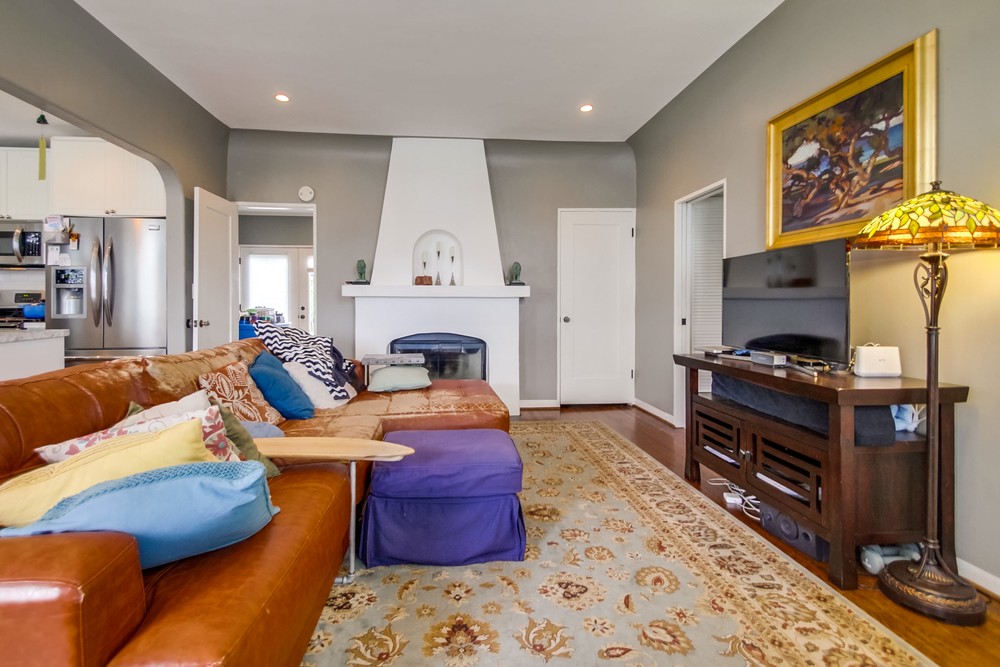 Virtual tour photo 9 of 33 for 2520 33rd St