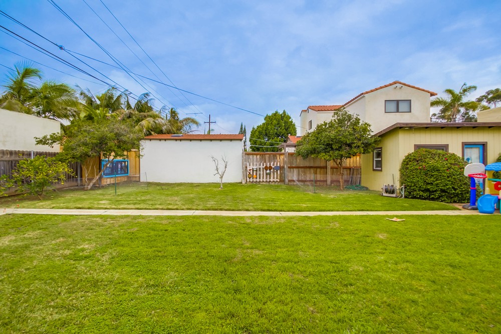 Virtual tour photo 28 of 33 for 2520 33rd St