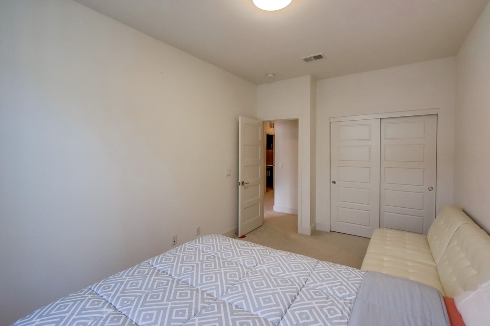Virtual tour photo 31 of 36 for 2520 Aperture Cir