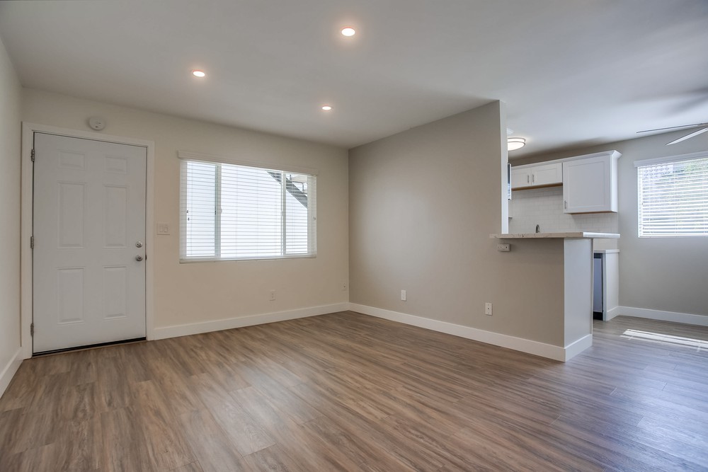 Virtual tour photo 8 of 25 for 2520 Chicago St #1