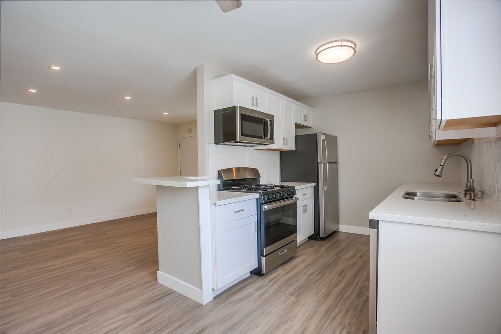 Virtual tour photo 13 of 25 for 2520 Chicago St #1