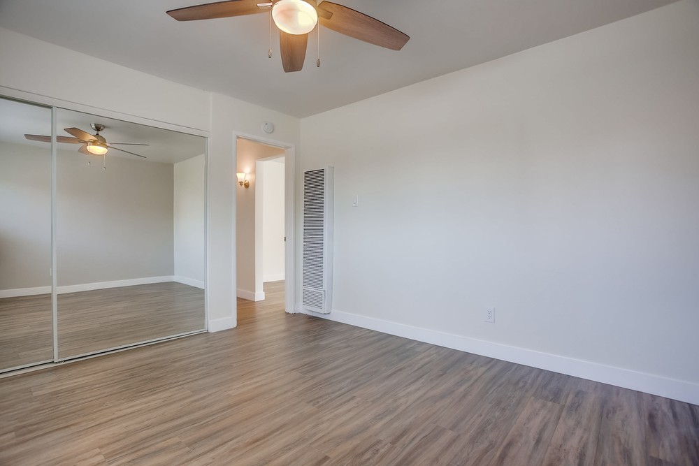 Virtual tour photo 22 of 25 for 2520 Chicago St #1
