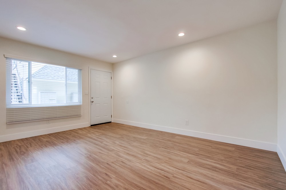 Virtual tour photo 7 of 44 for 2520 Chicago St #2