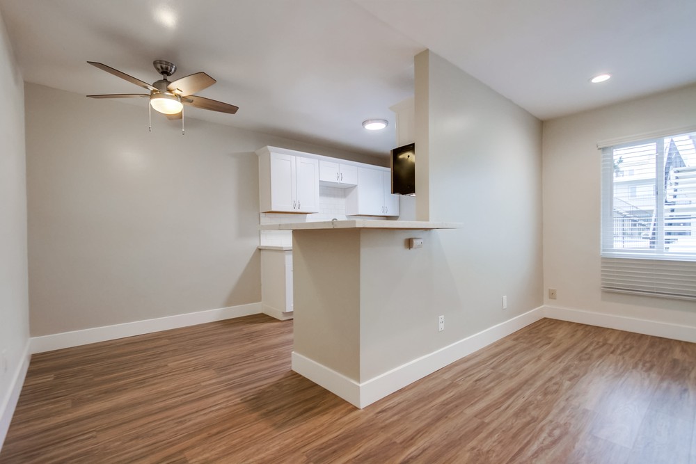 Virtual tour photo 9 of 44 for 2520 Chicago St #2