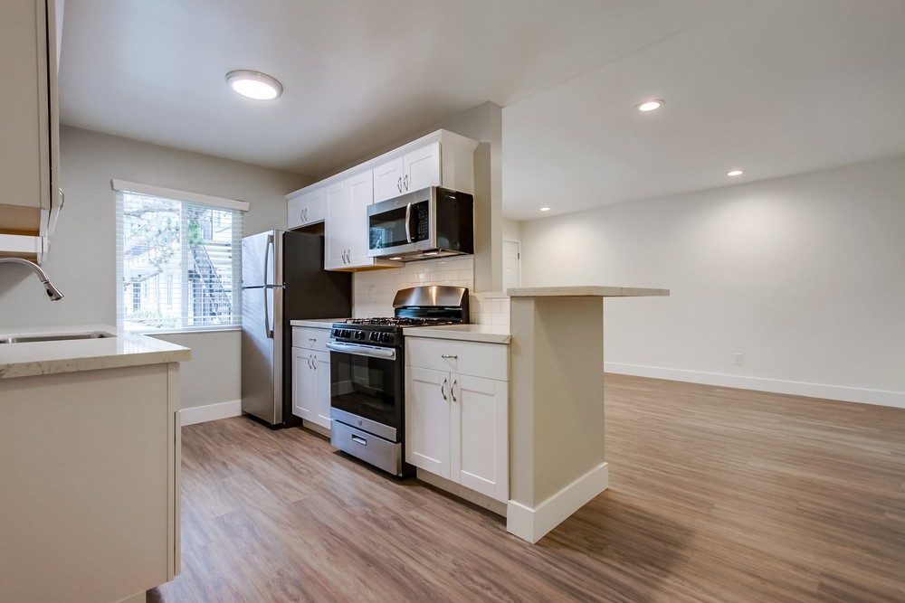 Virtual tour photo 10 of 44 for 2520 Chicago St #2