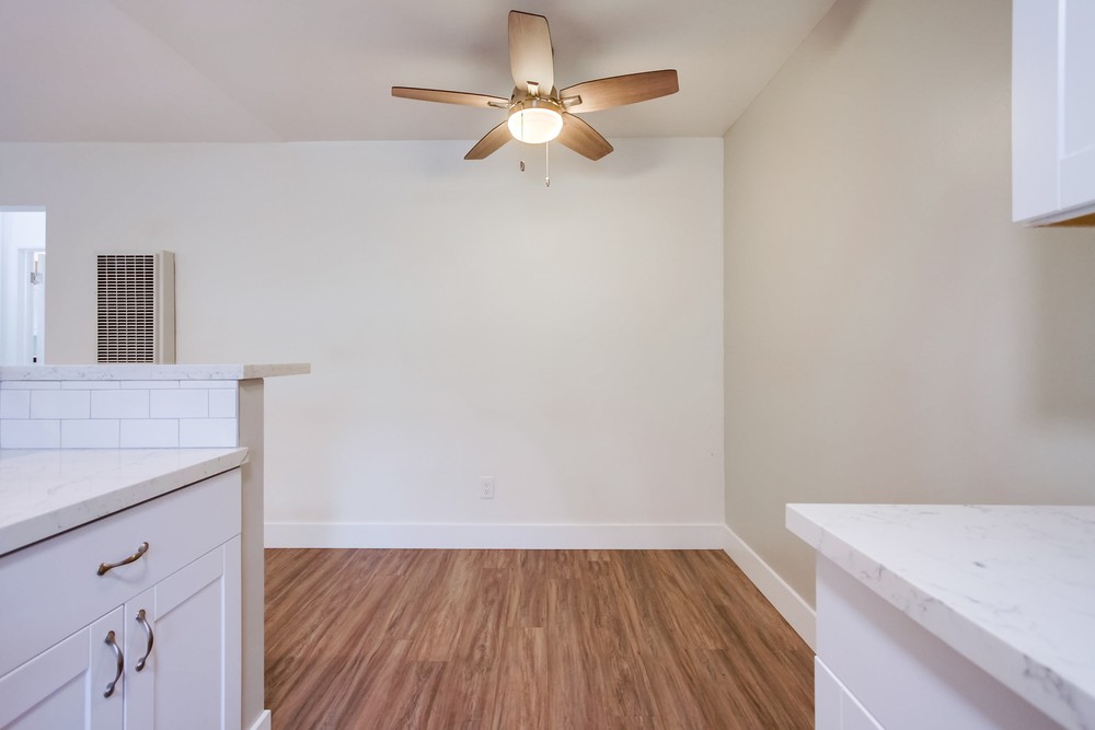 Virtual tour photo 11 of 44 for 2520 Chicago St #2