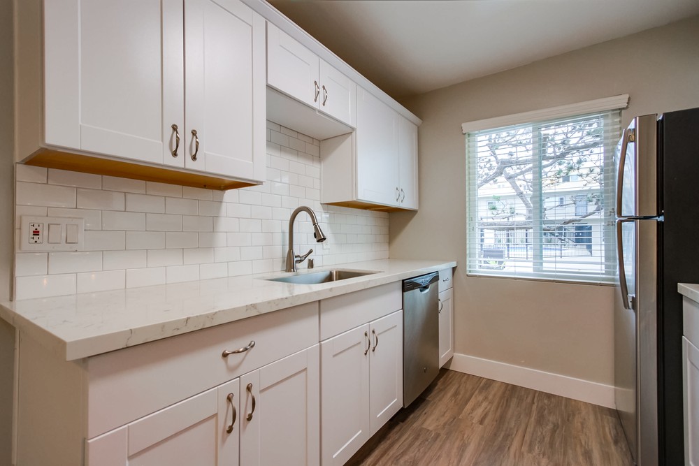 Virtual tour photo 13 of 44 for 2520 Chicago St #2