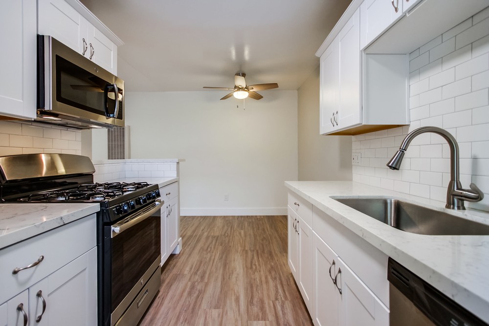 Virtual tour photo 15 of 44 for 2520 Chicago St #2