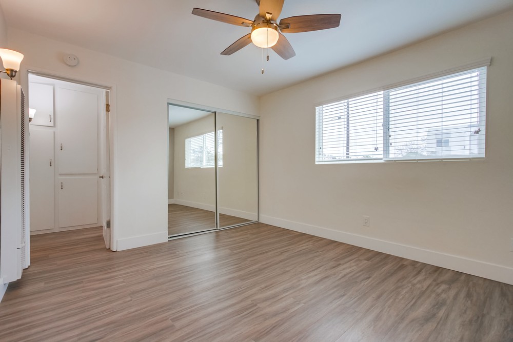 Virtual tour photo 19 of 44 for 2520 Chicago St #2