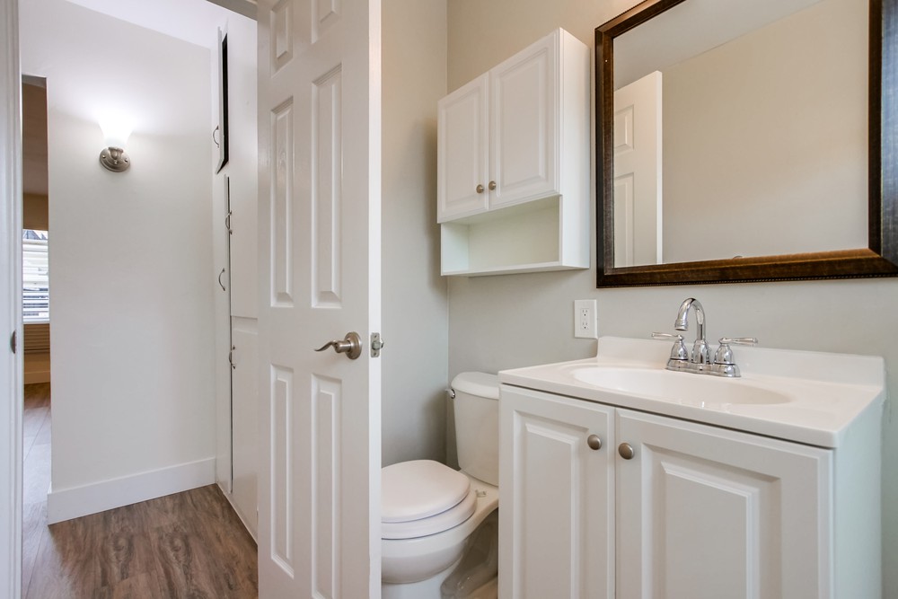 Virtual tour photo 23 of 44 for 2520 Chicago St #2