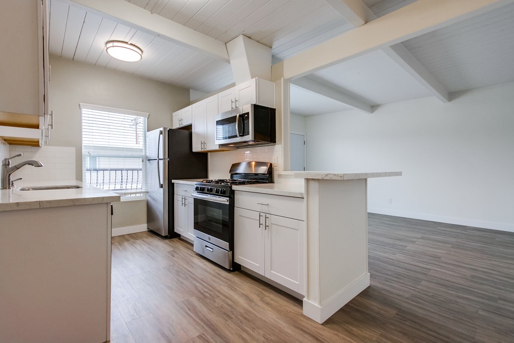 Virtual tour photo 32 of 44 for 2520 Chicago St #2