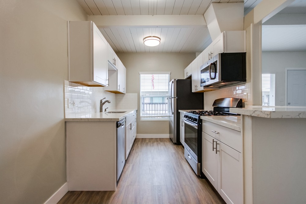 Virtual tour photo 33 of 44 for 2520 Chicago St #2