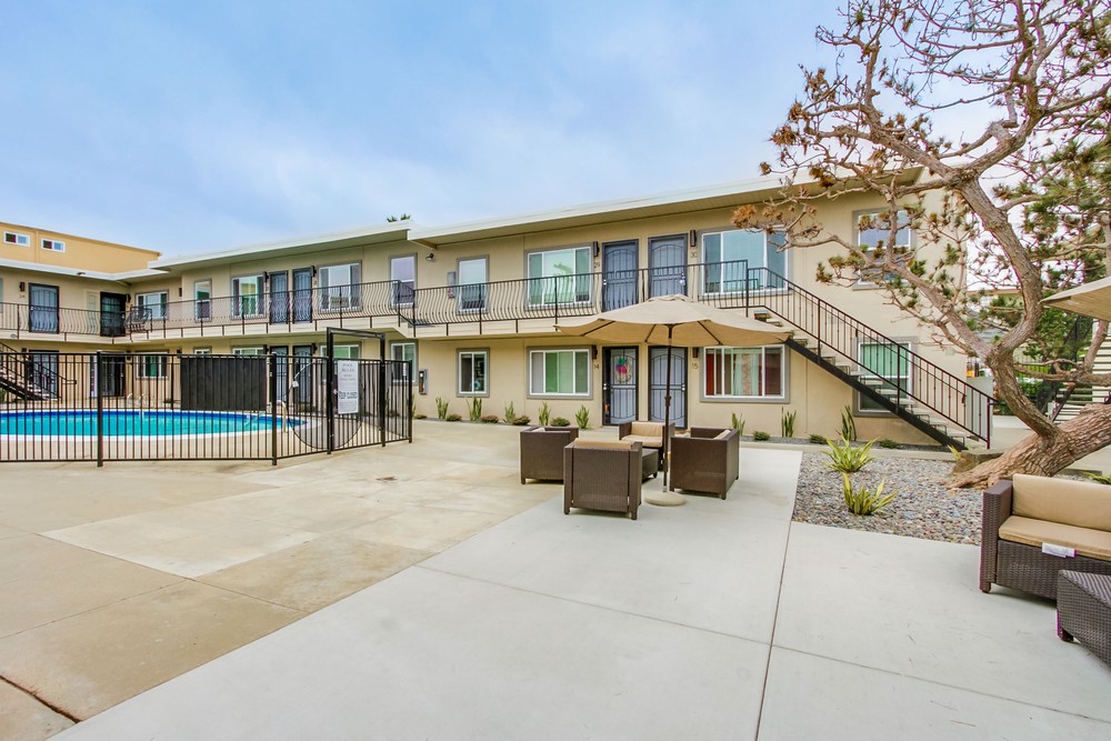 Virtual tour photo 4 of 25 for 2520 Chicago St #30