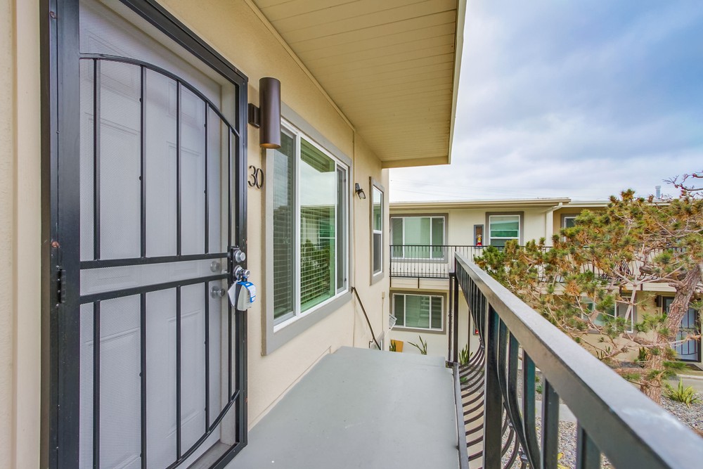 Virtual tour photo 7 of 25 for 2520 Chicago St #30