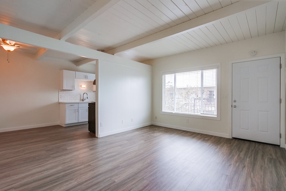 Virtual tour photo 10 of 25 for 2520 Chicago St #30