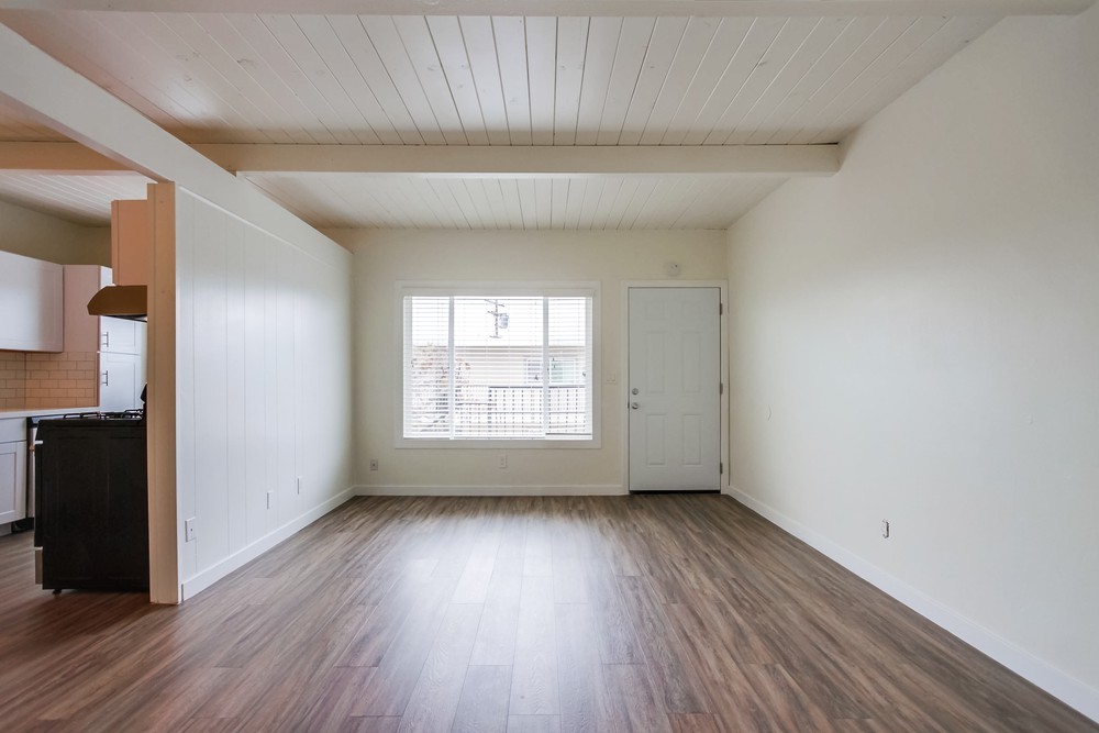 Virtual tour photo 11 of 25 for 2520 Chicago St #30