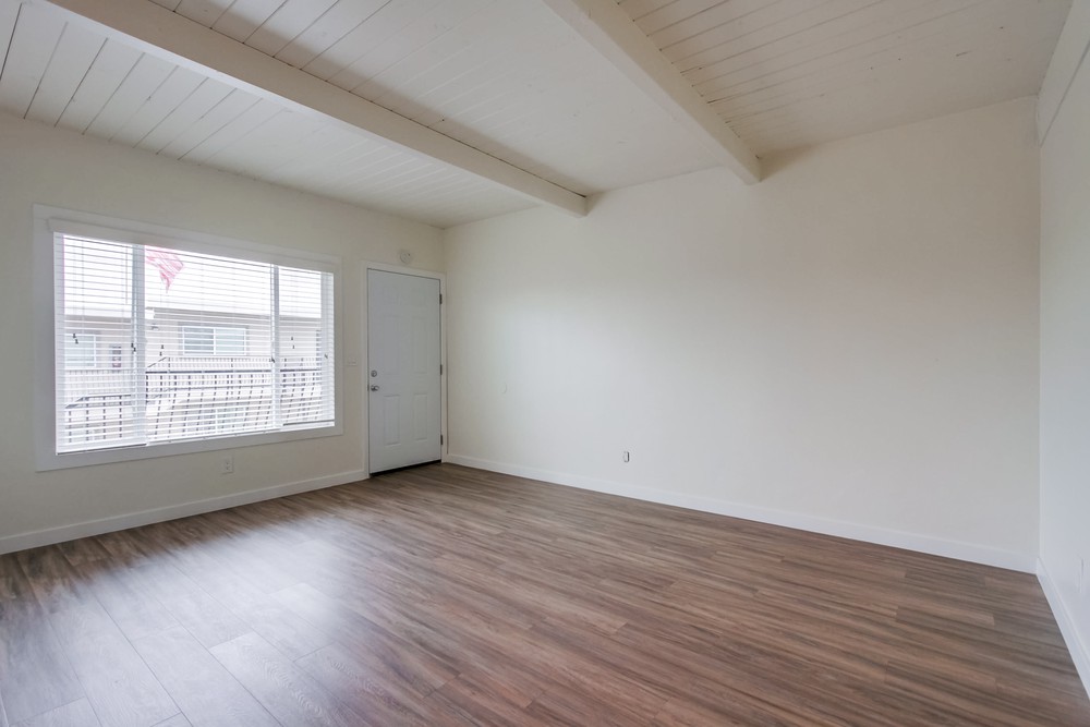 Virtual tour photo 12 of 25 for 2520 Chicago St #30
