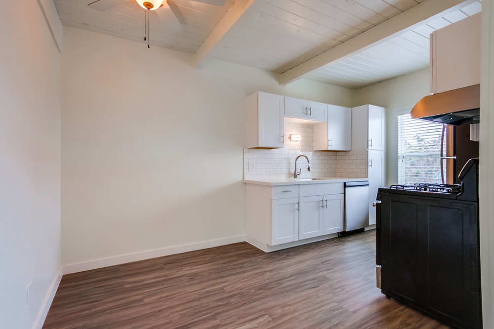 Virtual tour photo 13 of 25 for 2520 Chicago St #30