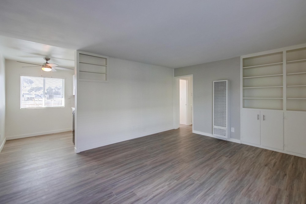 Virtual tour photo 3 of 19 for 2520 Chicago St #8