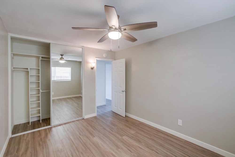 Virtual tour photo 18 of 19 for 2520 Chicago St #8