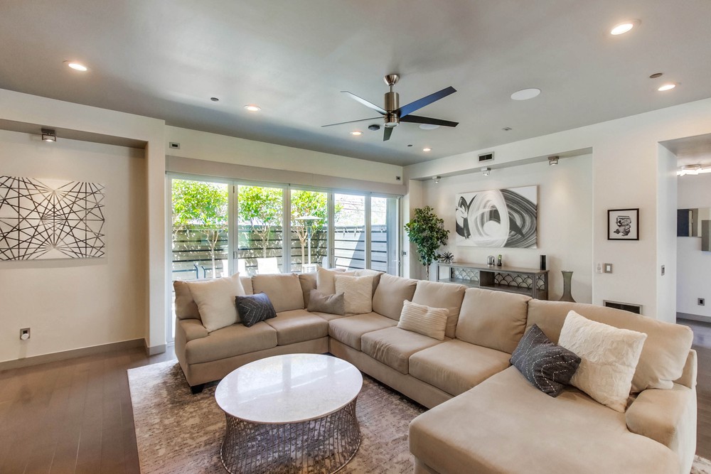 Virtual tour photo 8 of 77 for 2521 Deerpark Dr