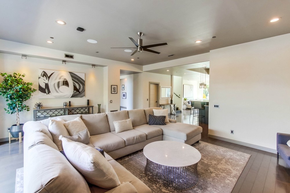 Virtual tour photo 12 of 77 for 2521 Deerpark Dr