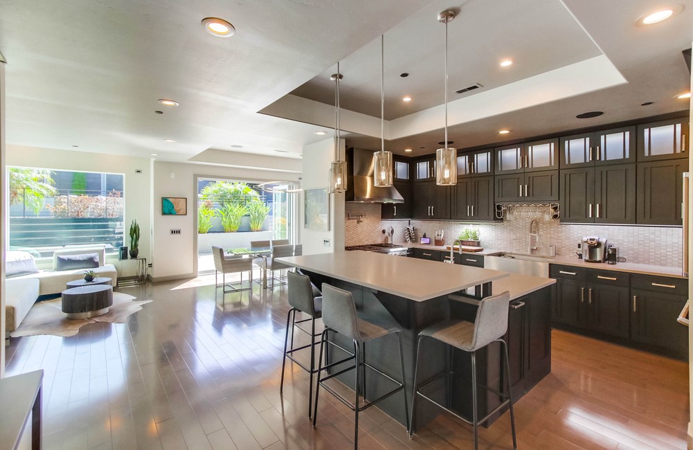 Virtual tour photo 14 of 77 for 2521 Deerpark Dr