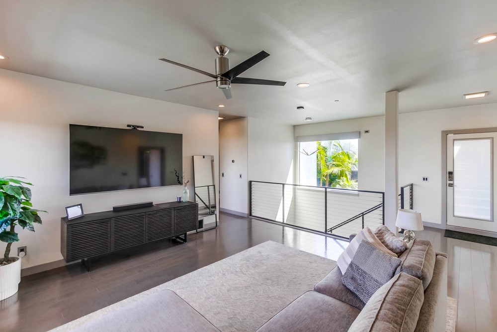 Virtual tour photo 46 of 77 for 2521 Deerpark Dr