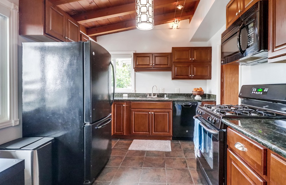 Virtual tour photo 15 of 34 for 2521 Haller St