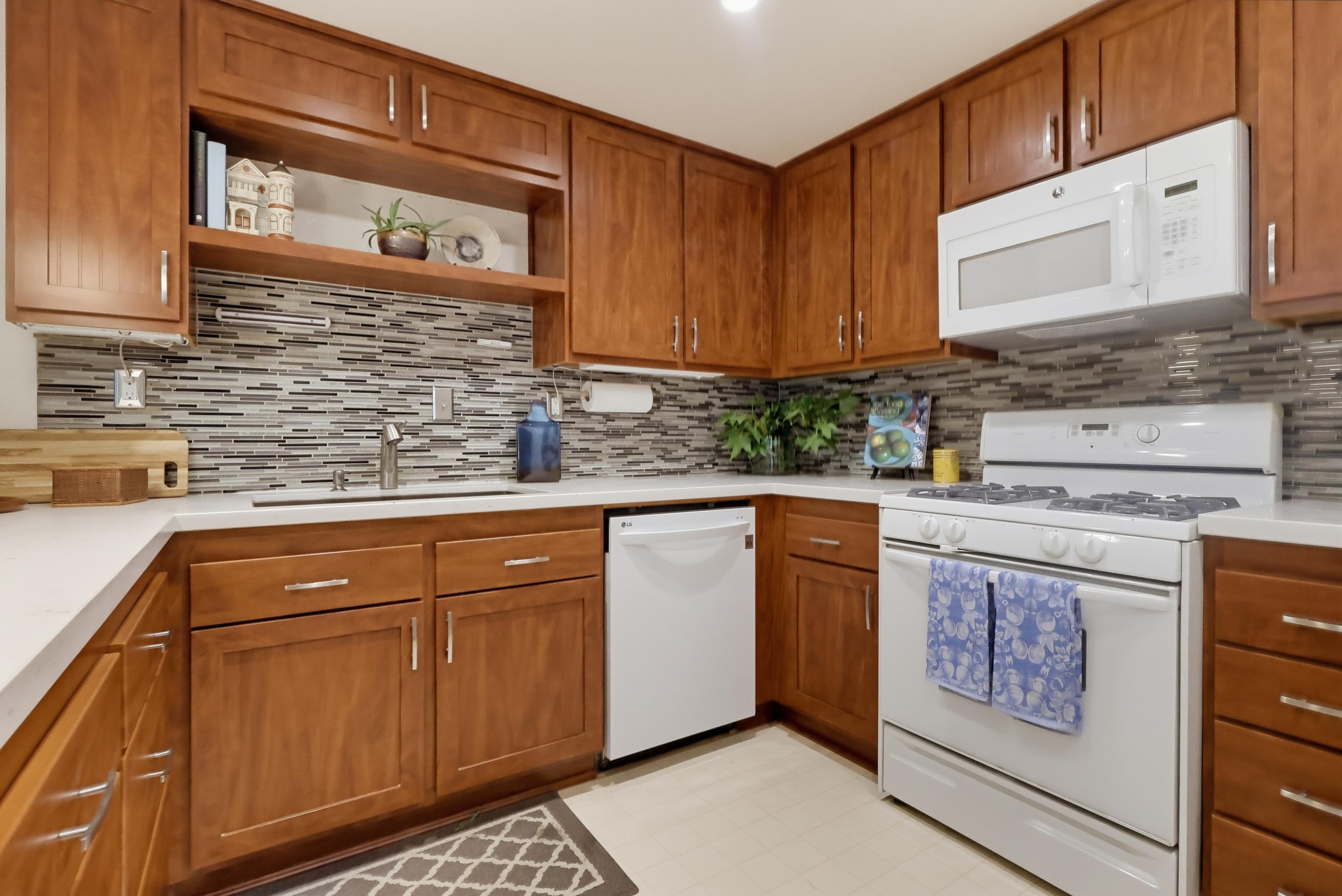 Virtual tour photo 28 of 78 for 25230 Steinbeck Ave