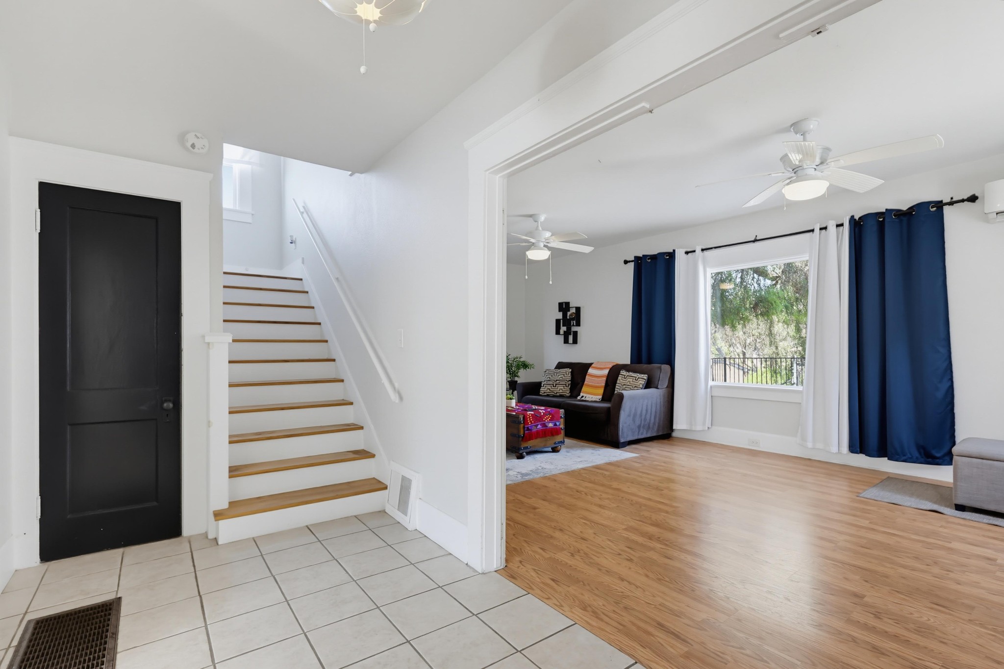 Virtual tour photo 12 of 111 for 2524-26 Horton Ave
