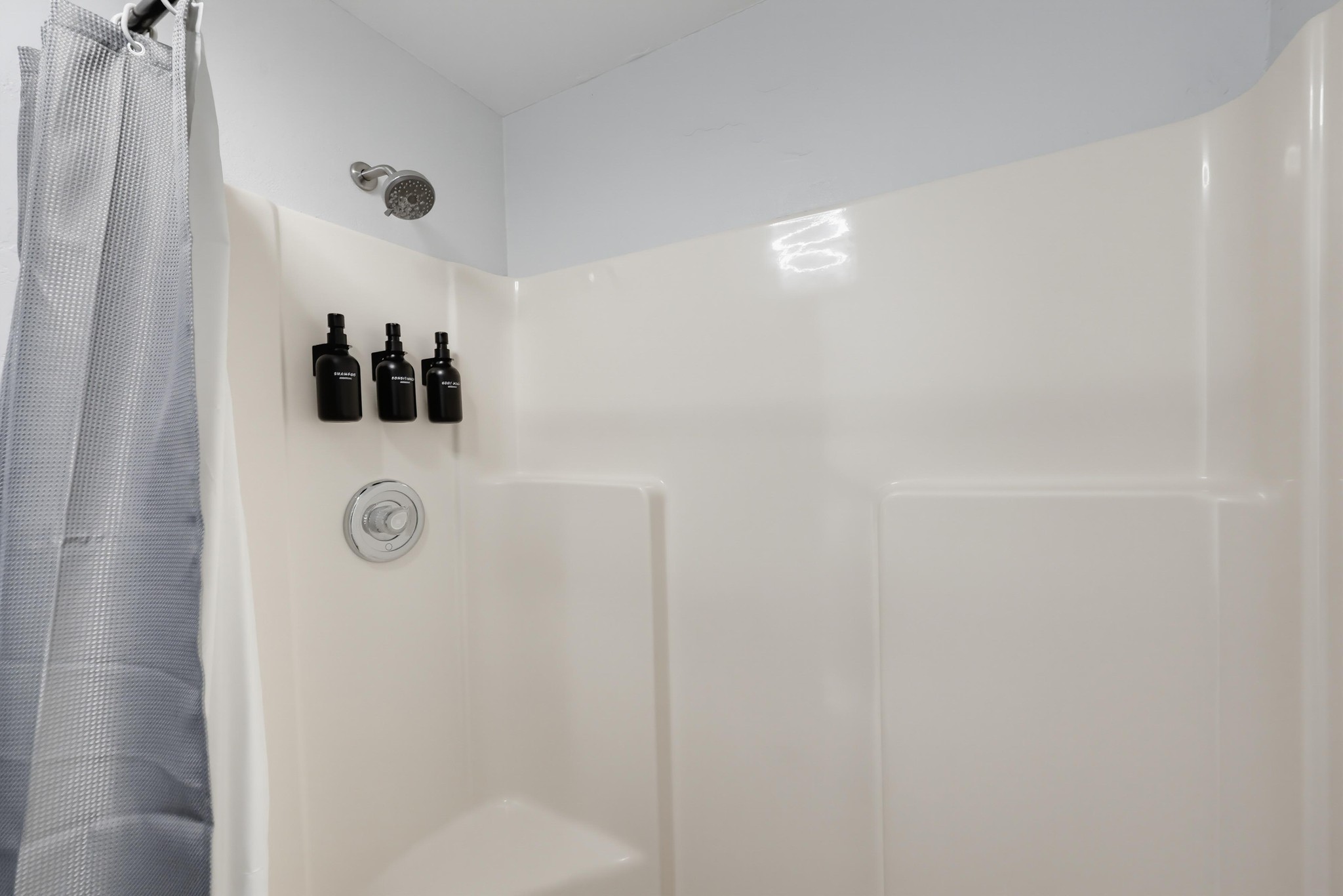 Virtual tour photo 27 of 111 for 2524-26 Horton Ave