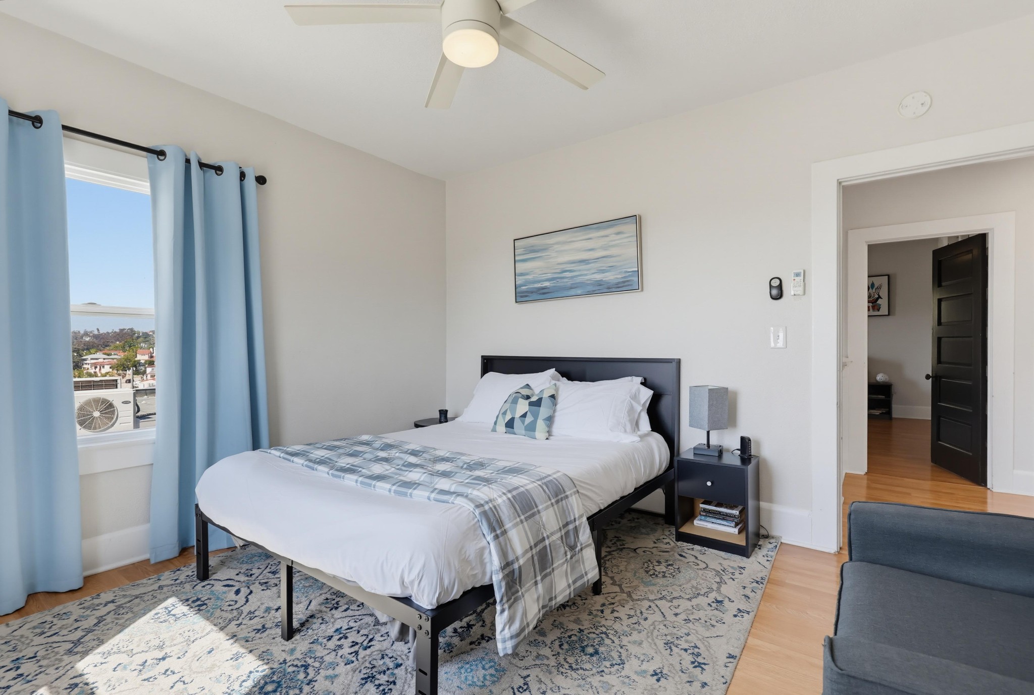 Virtual tour photo 32 of 111 for 2524-26 Horton Ave