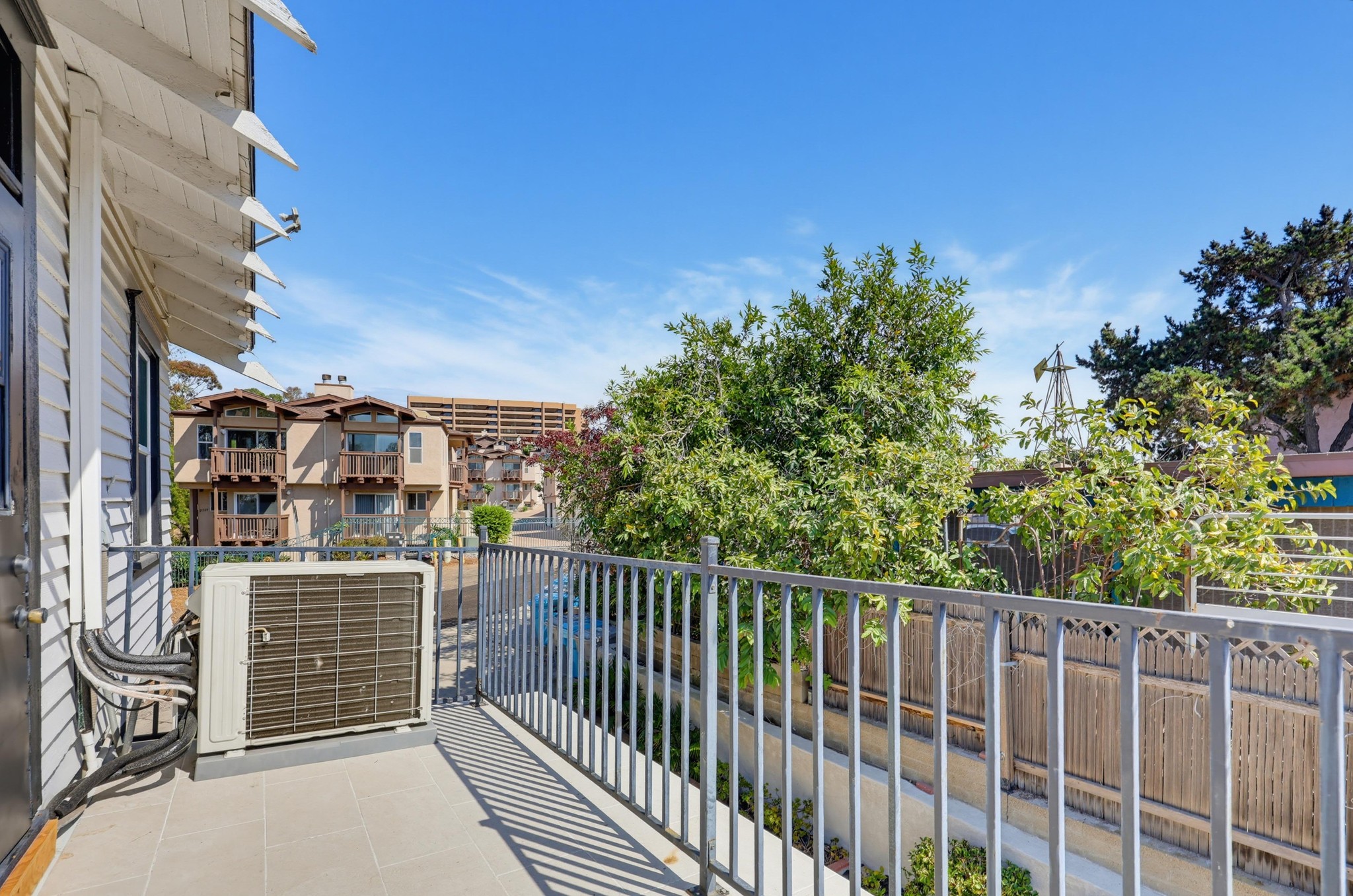Virtual tour photo 55 of 111 for 2524-26 Horton Ave