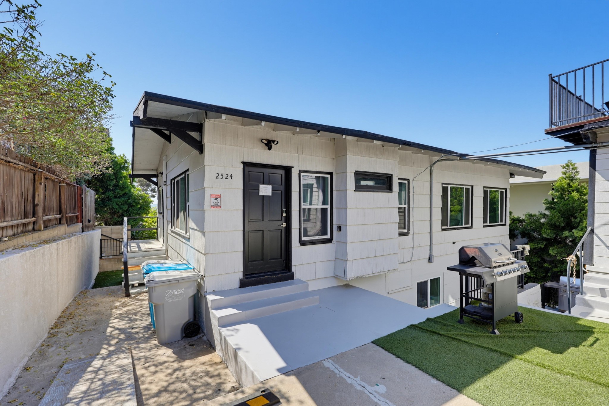 Virtual tour photo 62 of 111 for 2524-26 Horton Ave
