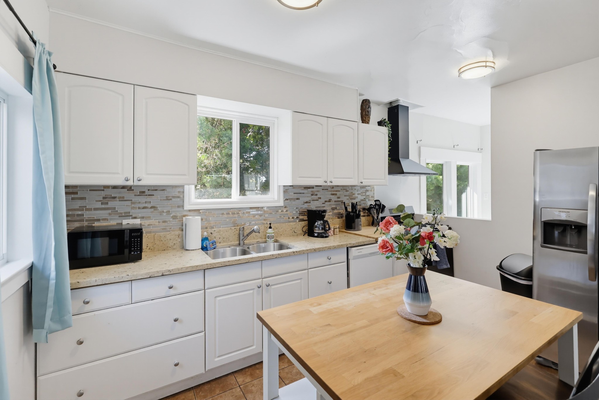 Virtual tour photo 68 of 111 for 2524-26 Horton Ave
