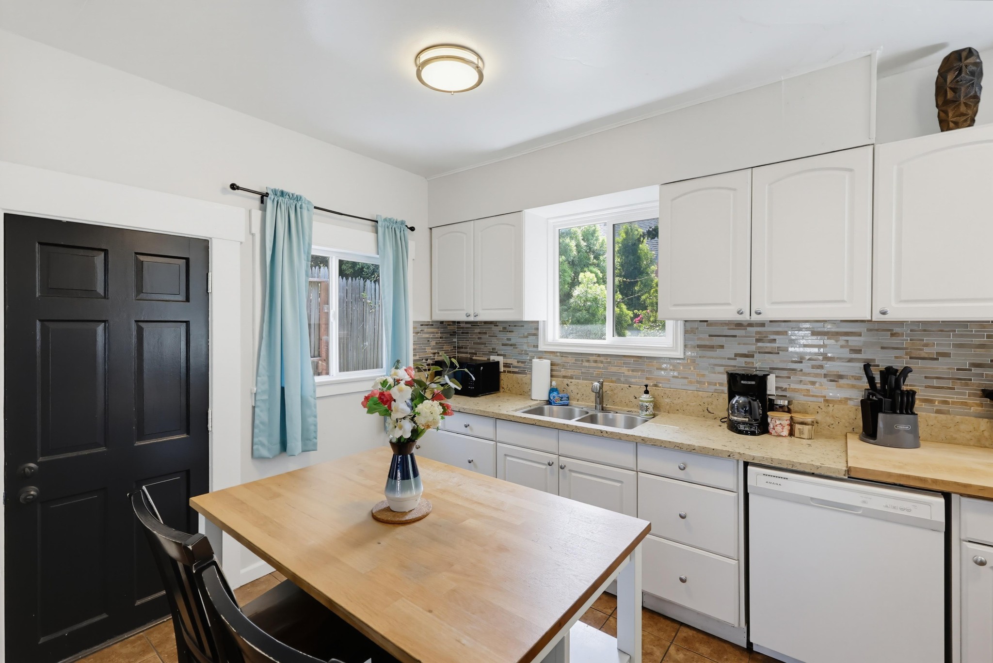 Virtual tour photo 70 of 111 for 2524-26 Horton Ave