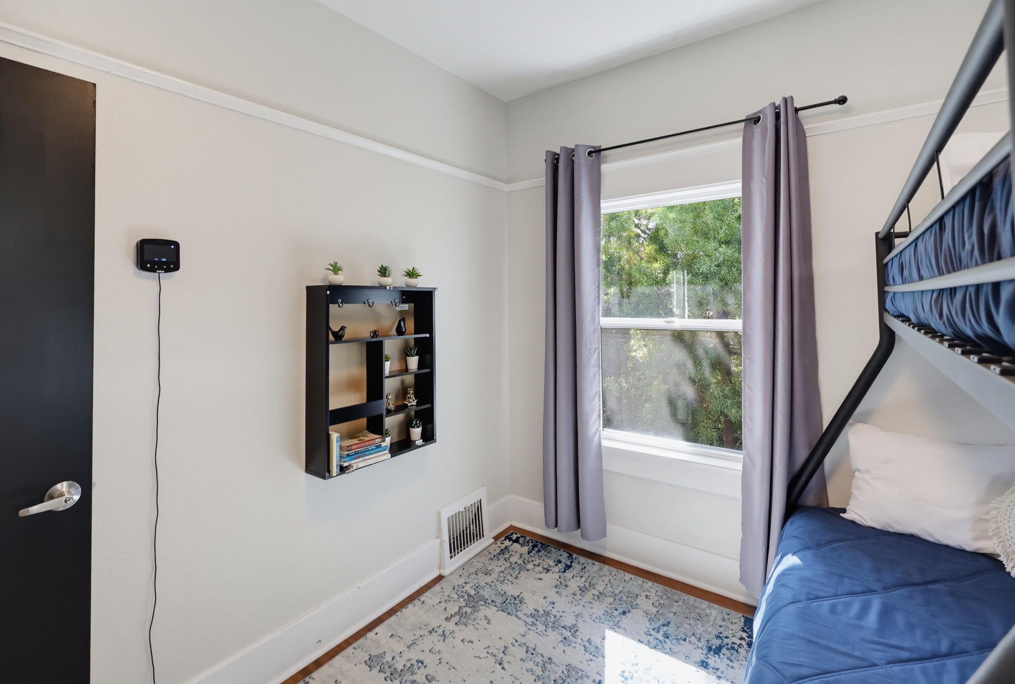 Virtual tour photo 88 of 111 for 2524-26 Horton Ave
