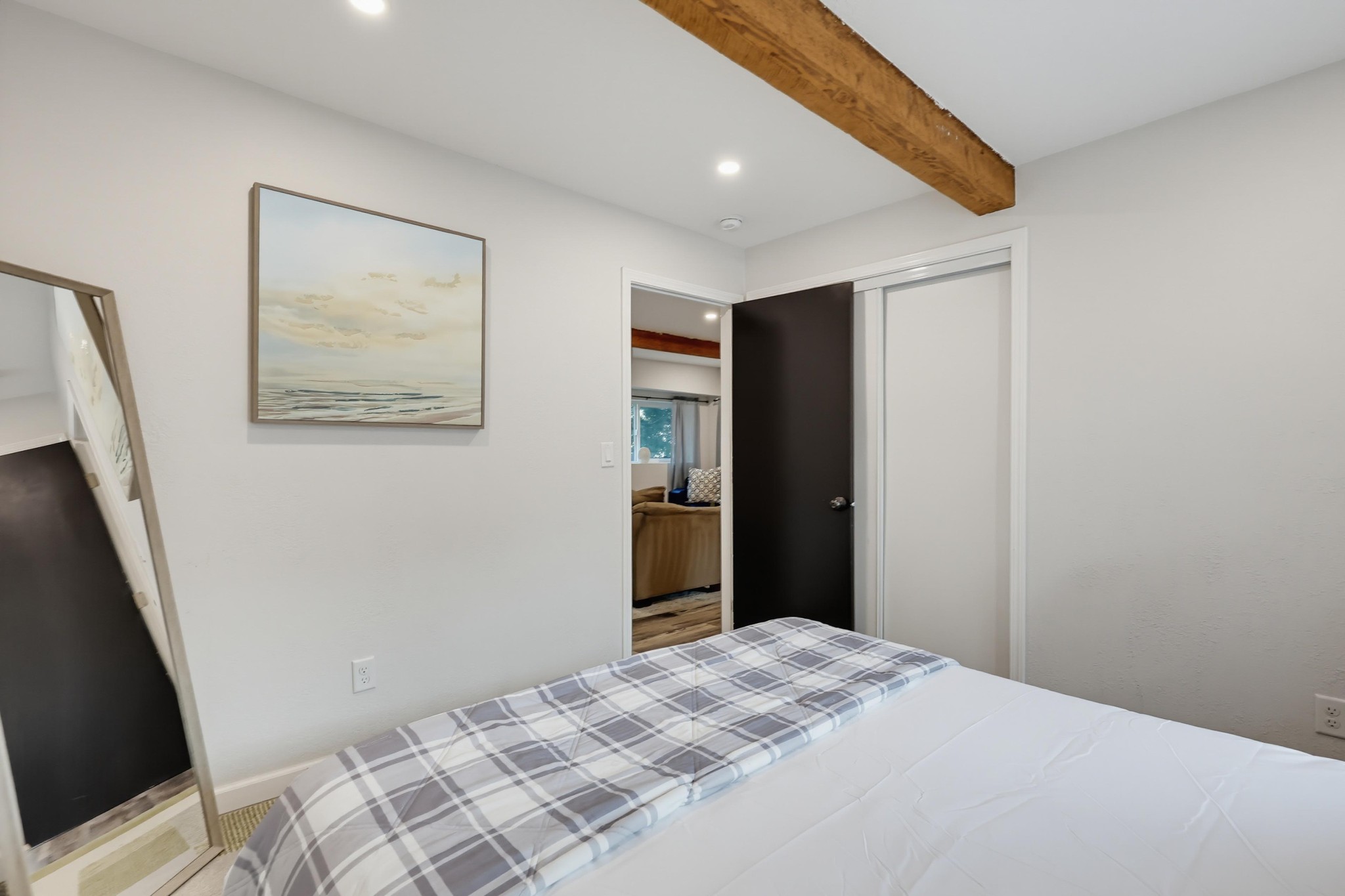 Virtual tour photo 98 of 111 for 2524-26 Horton Ave