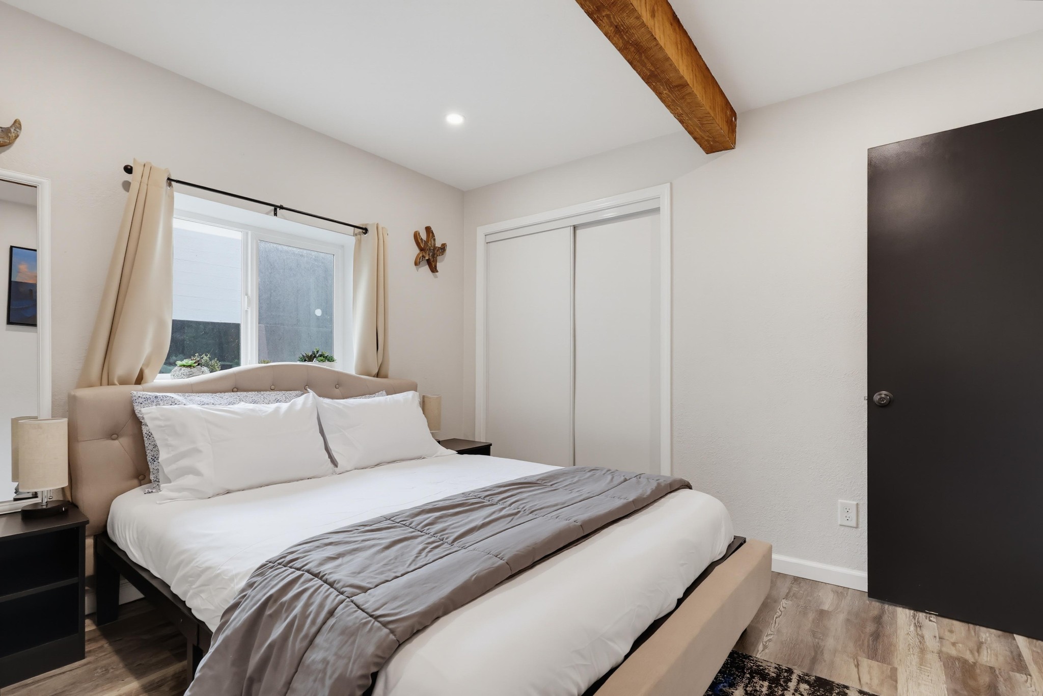 Virtual tour photo 101 of 111 for 2524-26 Horton Ave