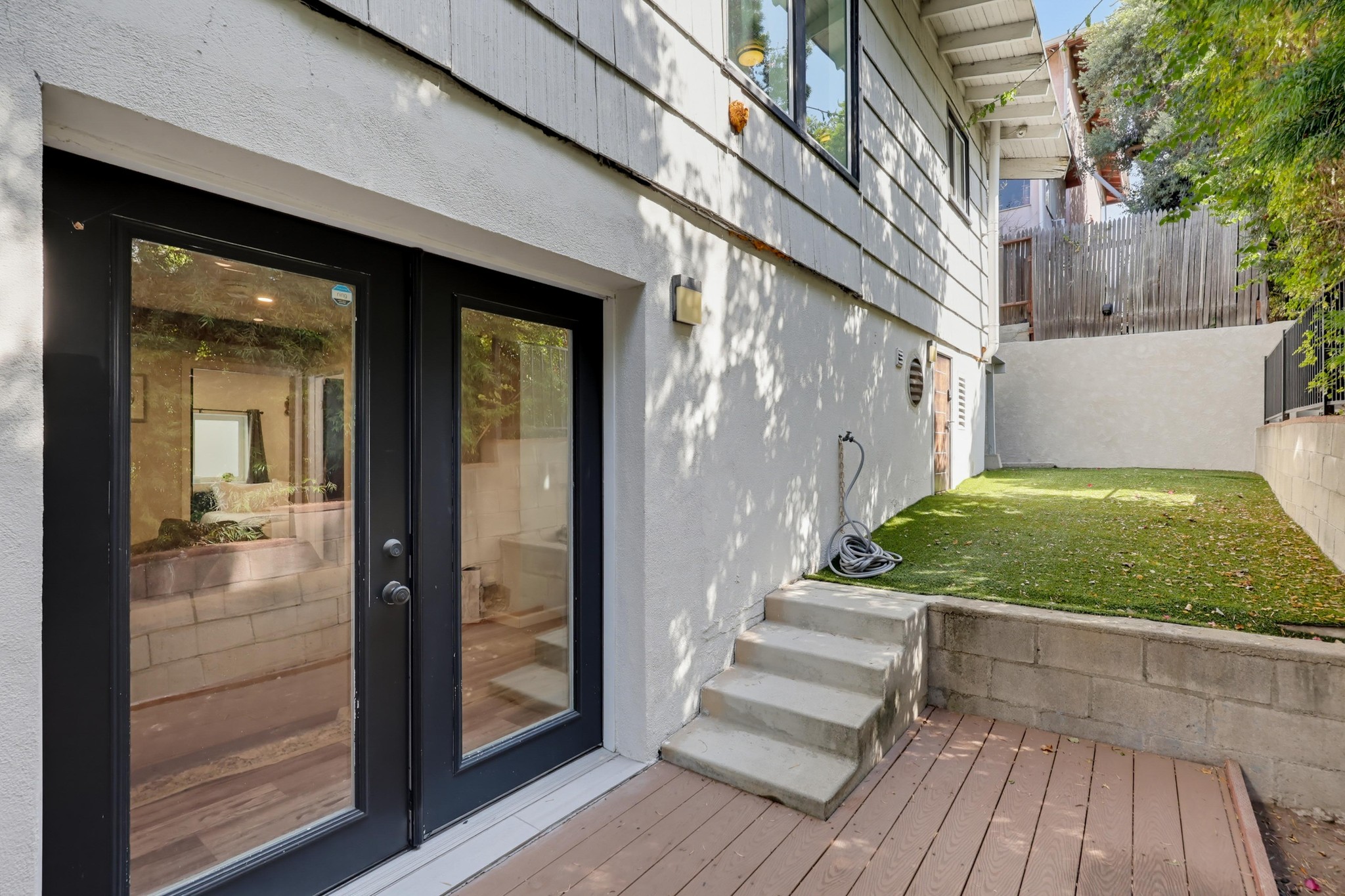 Virtual tour photo 107 of 111 for 2524-26 Horton Ave