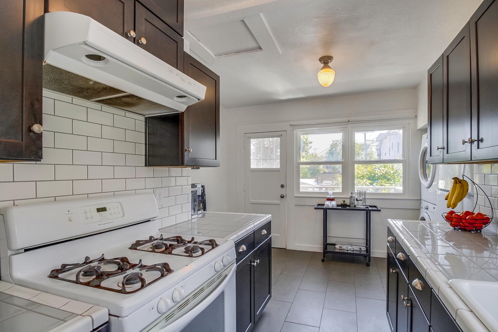 Virtual tour photo 19 of 49 for 2525 E St