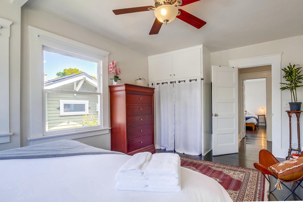 Virtual tour photo 27 of 49 for 2525 E St