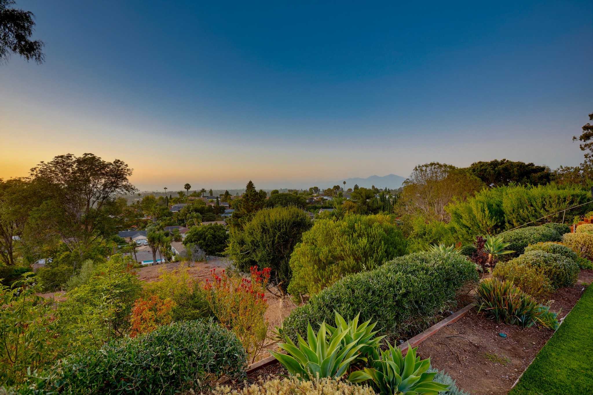 Virtual tour photo 71 of 80 for 25251 Via Piedra Blanca