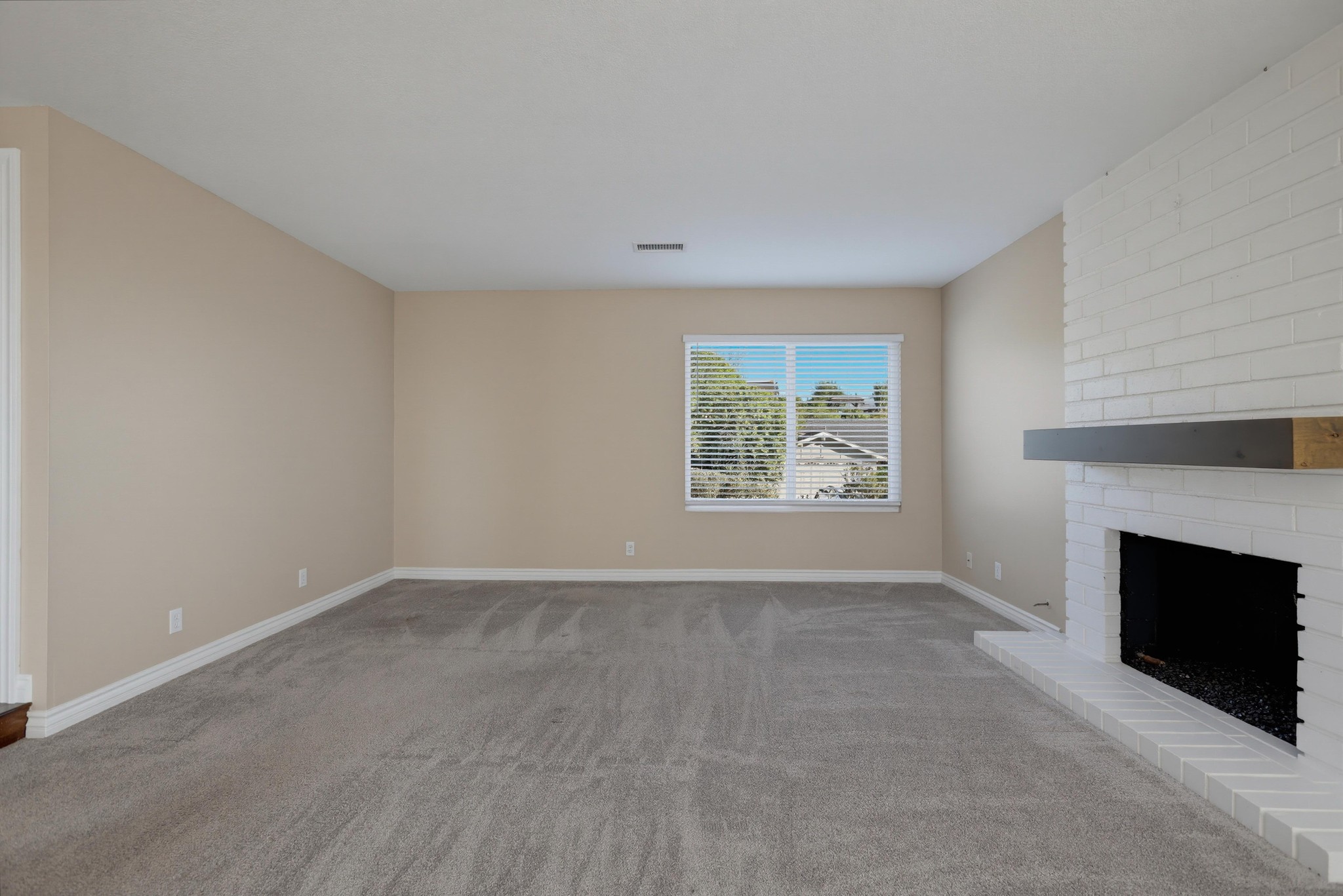 Virtual tour photo 15 of 80 for 25251 Via Piedra Blanca