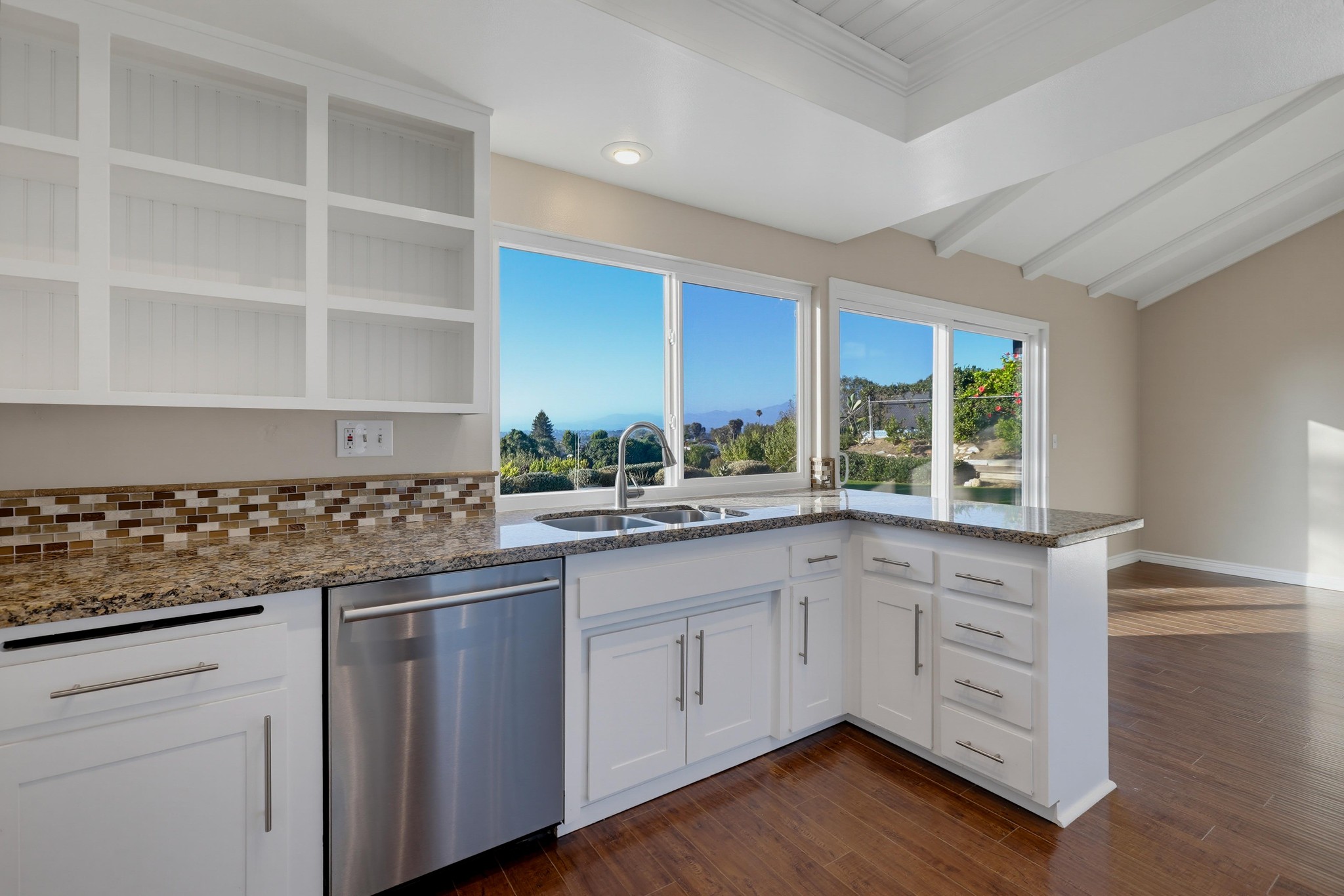 Virtual tour photo 34 of 80 for 25251 Via Piedra Blanca