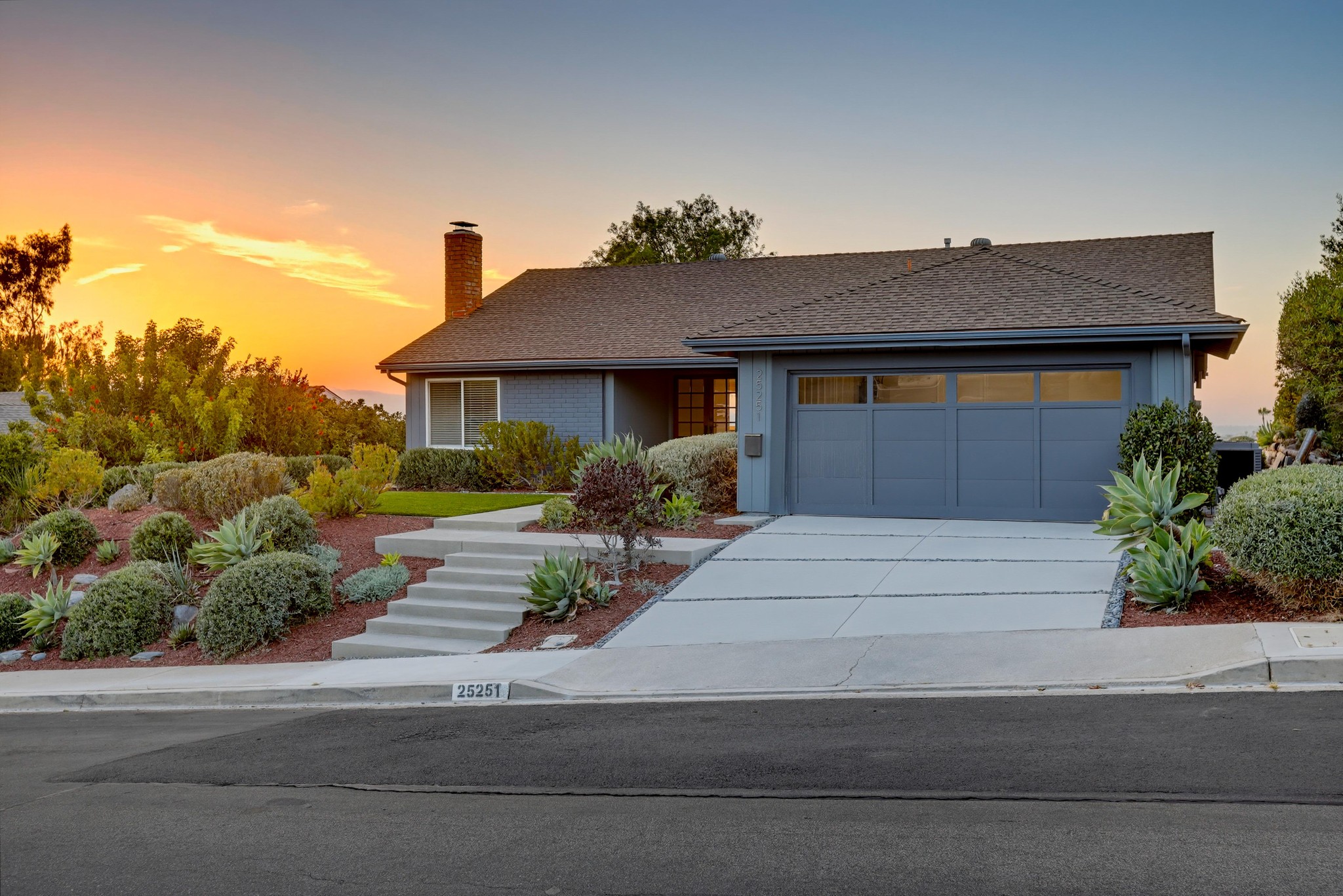 Virtual tour photo 4 of 80 for 25251 Via Piedra Blanca