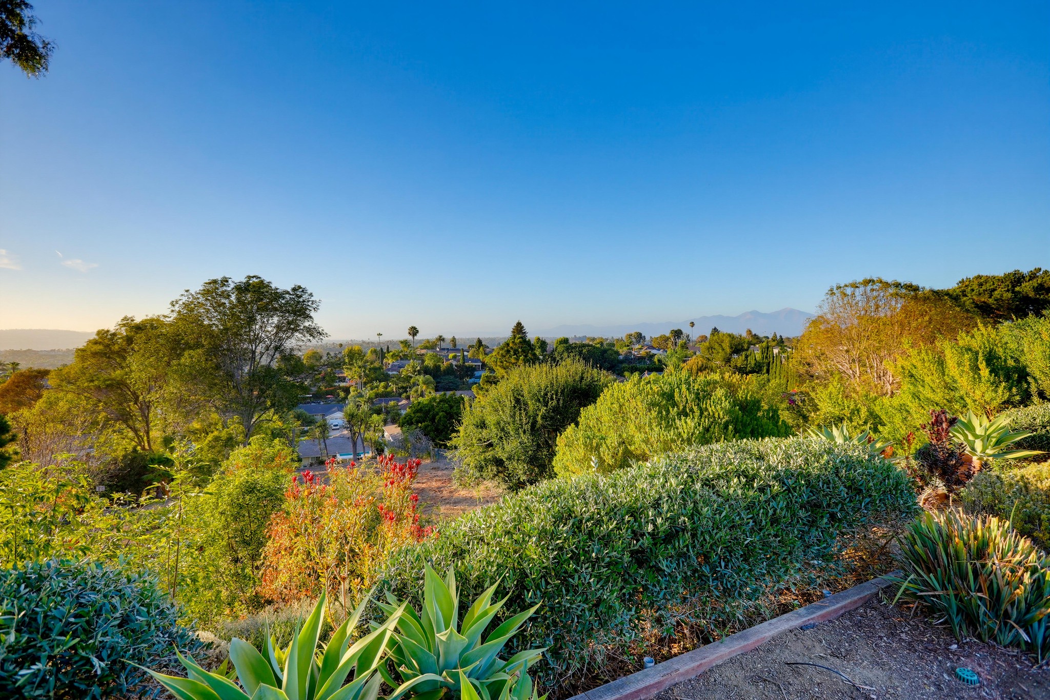 Virtual tour photo 63 of 80 for 25251 Via Piedra Blanca